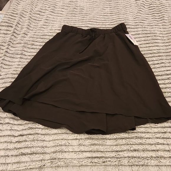 Black high/low Embrace life 18 skirt size XL, new with tags! - Picture 1 of 8